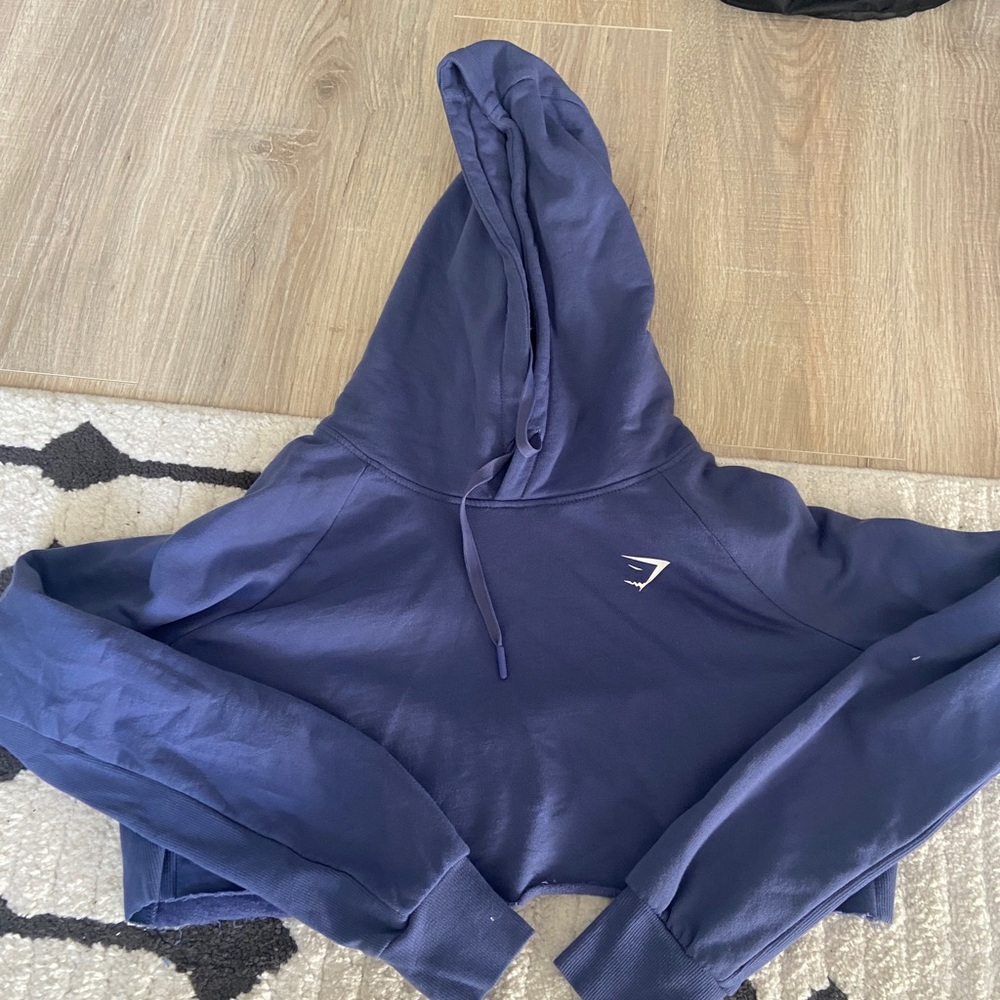 gymshark cropped light weight hoodie